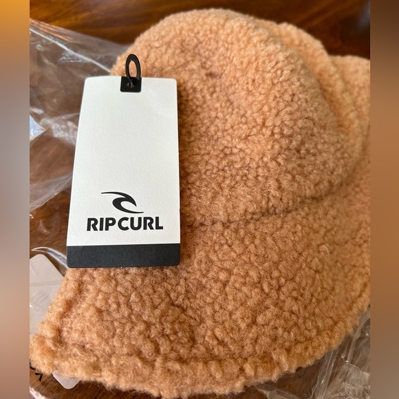 NWT RipCurl Sherpa Bucket hat - Picture 3 of 3